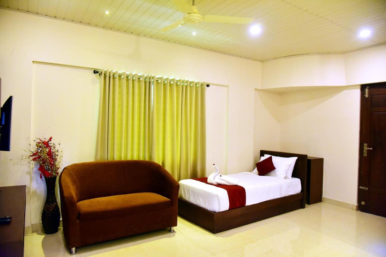 Hotel Coorg Palace Madikeri Exterior foto