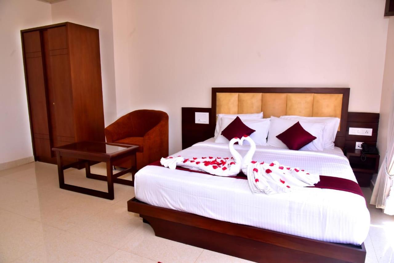 Hotel Coorg Palace Madikeri Exterior foto